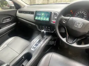 Honda Vezel 1.5 Two-Wheel Drive 2014