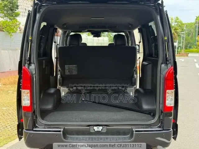Toyota HiAce 2021 Black