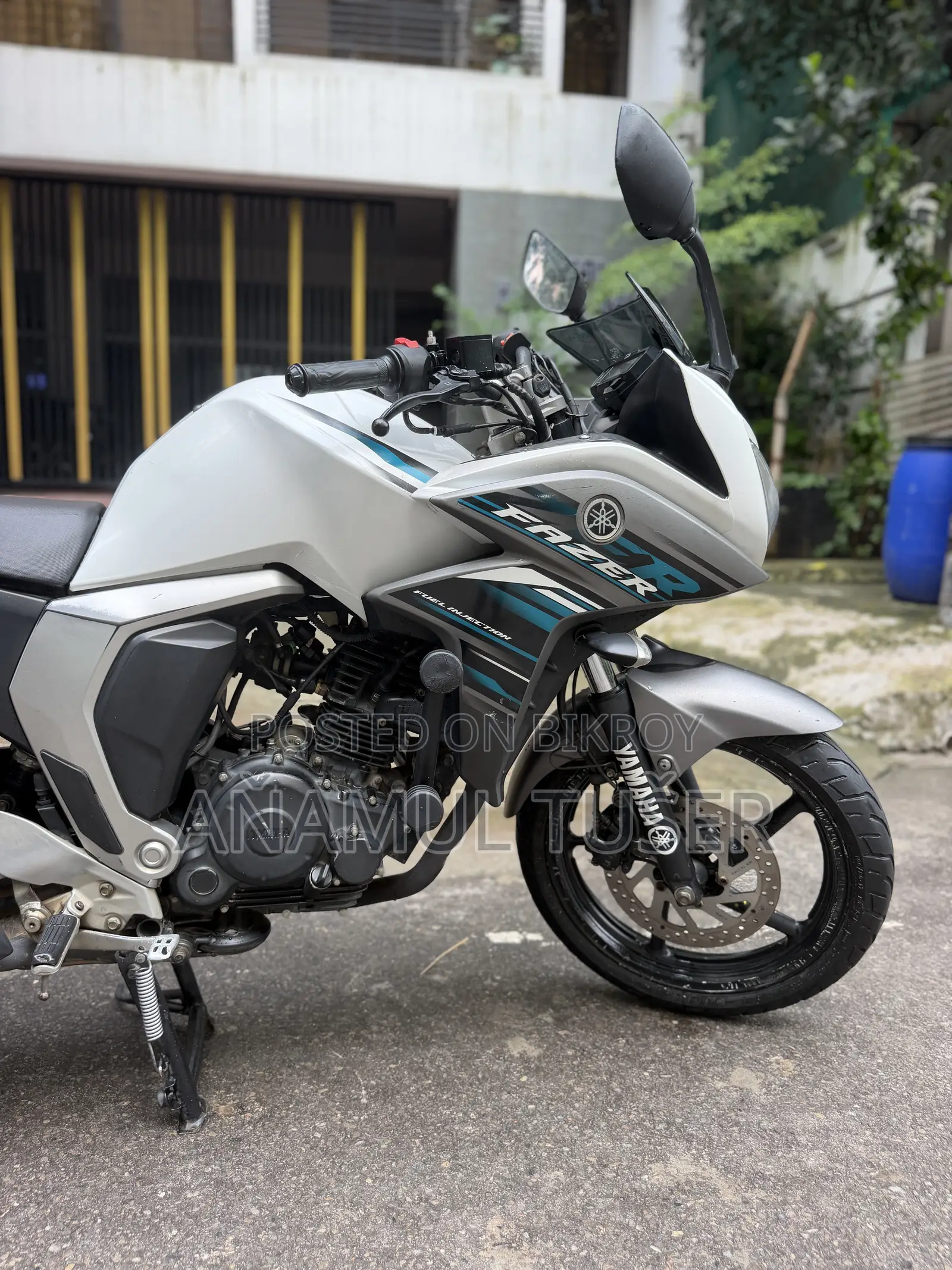 Yamaha Fazer FI V2 ২০১৭ সাদা