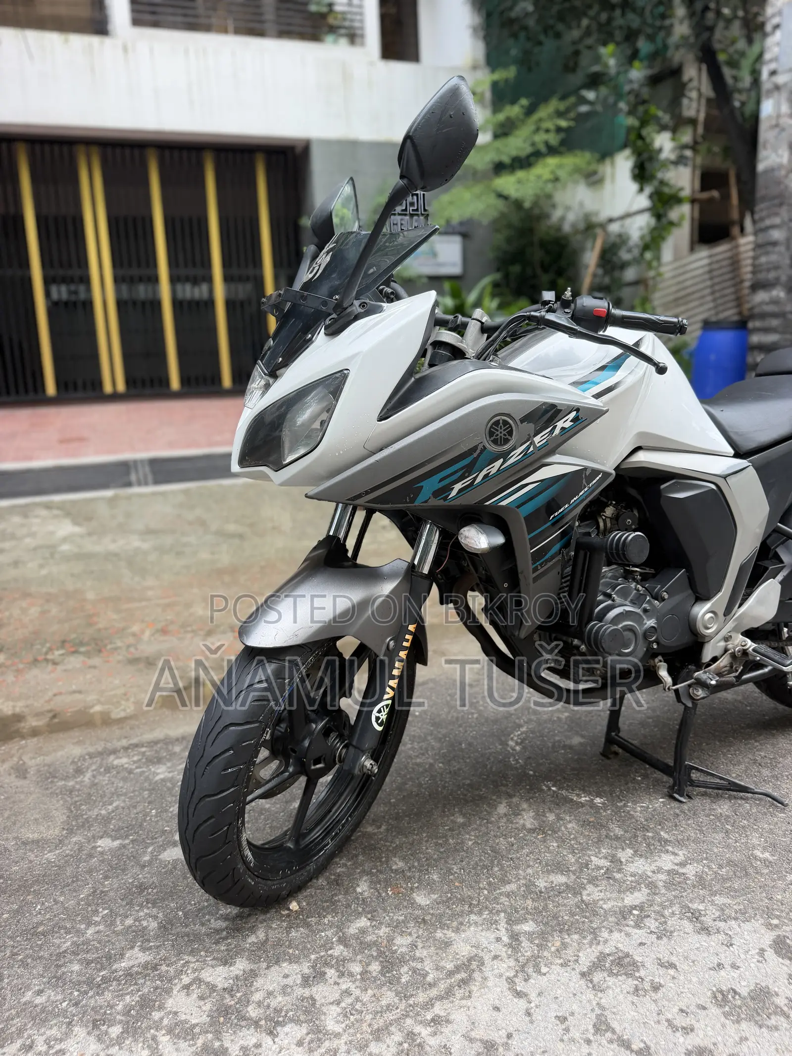 Yamaha Fazer FI V2 ২০১৭ সাদা