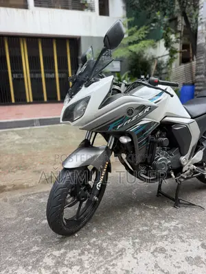 Yamaha Fazer FI V2 ২০১৭ সাদা