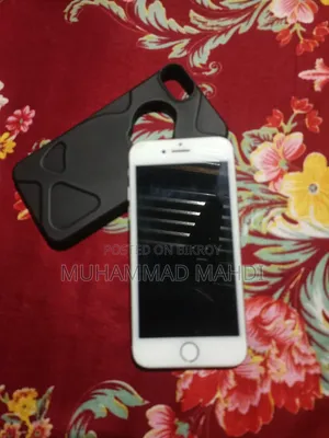 New Apple iPhone 8 64 GB White