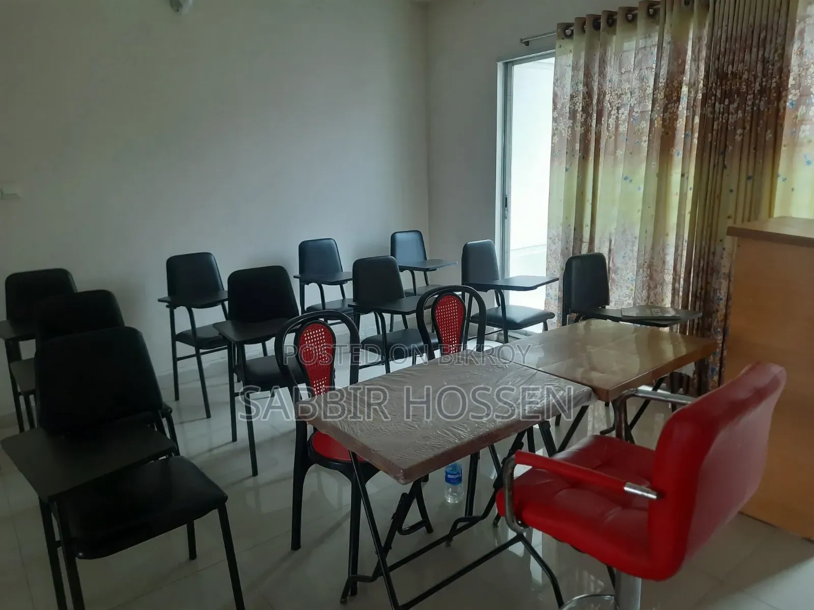 Steel Body Reading Chair