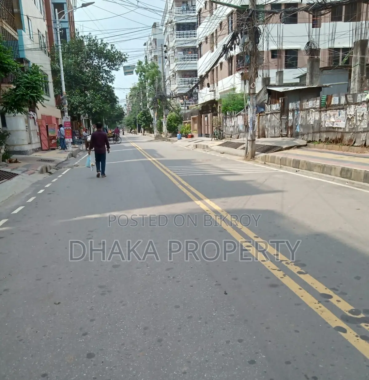 সেক্টর-১২ তে ৩০ ফুট রাস্তা সহ ৩ কাঠা উত্তরমুখী জমি