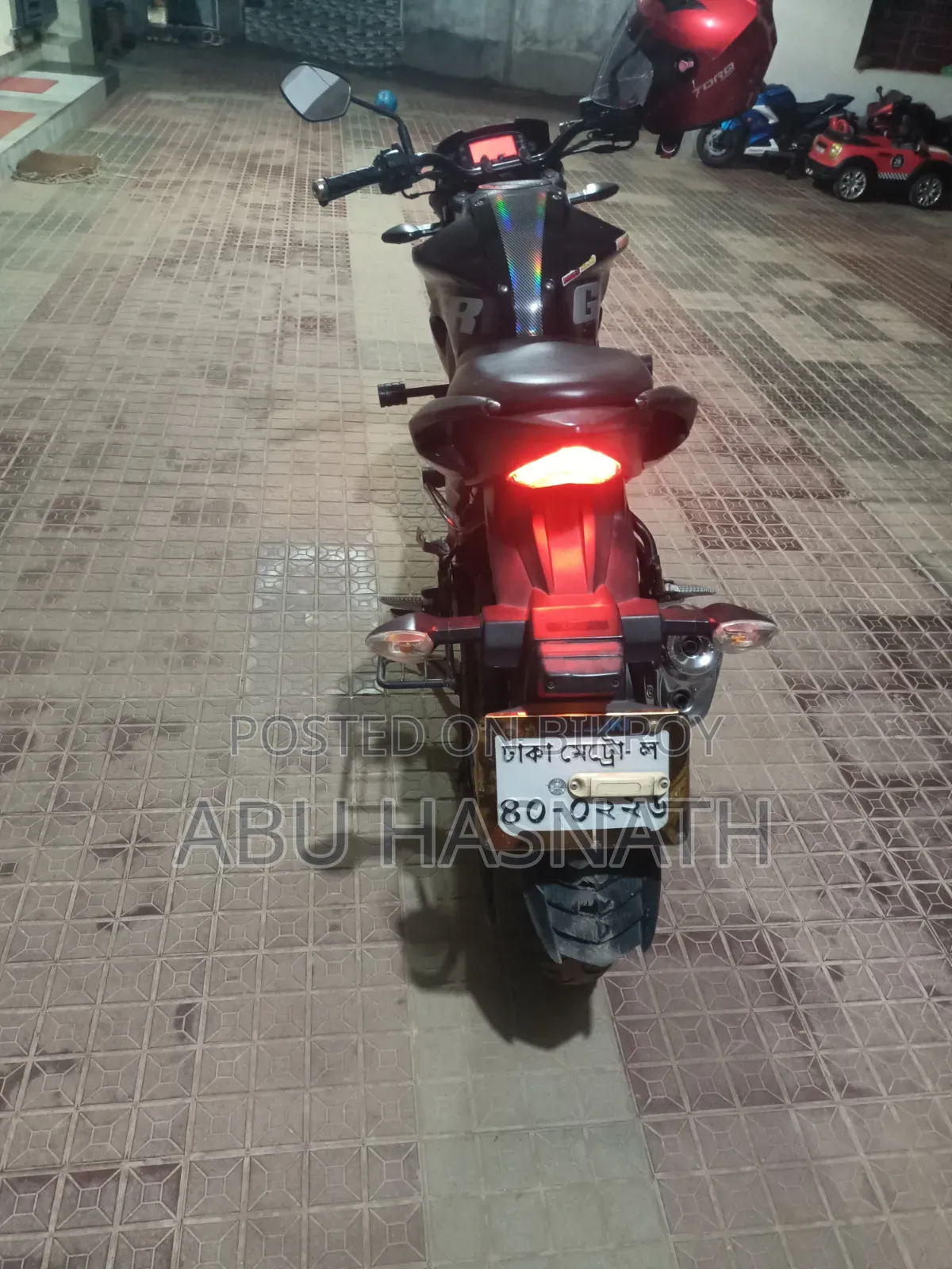সুজুকি গিক্সার ২০২১ ব্ল্যাক