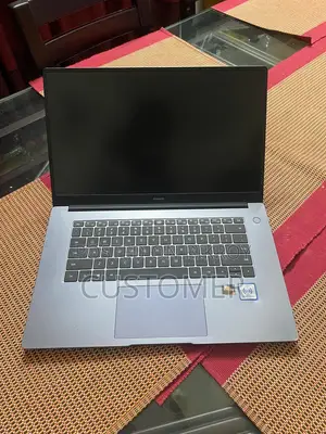 Laptop Huawei Matebook D 15 8GB AMD Ryzen 5 HDD 1T