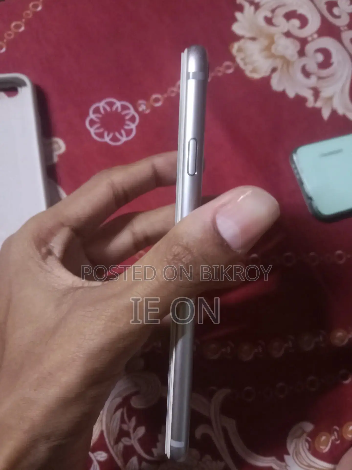 অ্যাপল আইফোন ৬এস ৩২ জিবি সিলভার