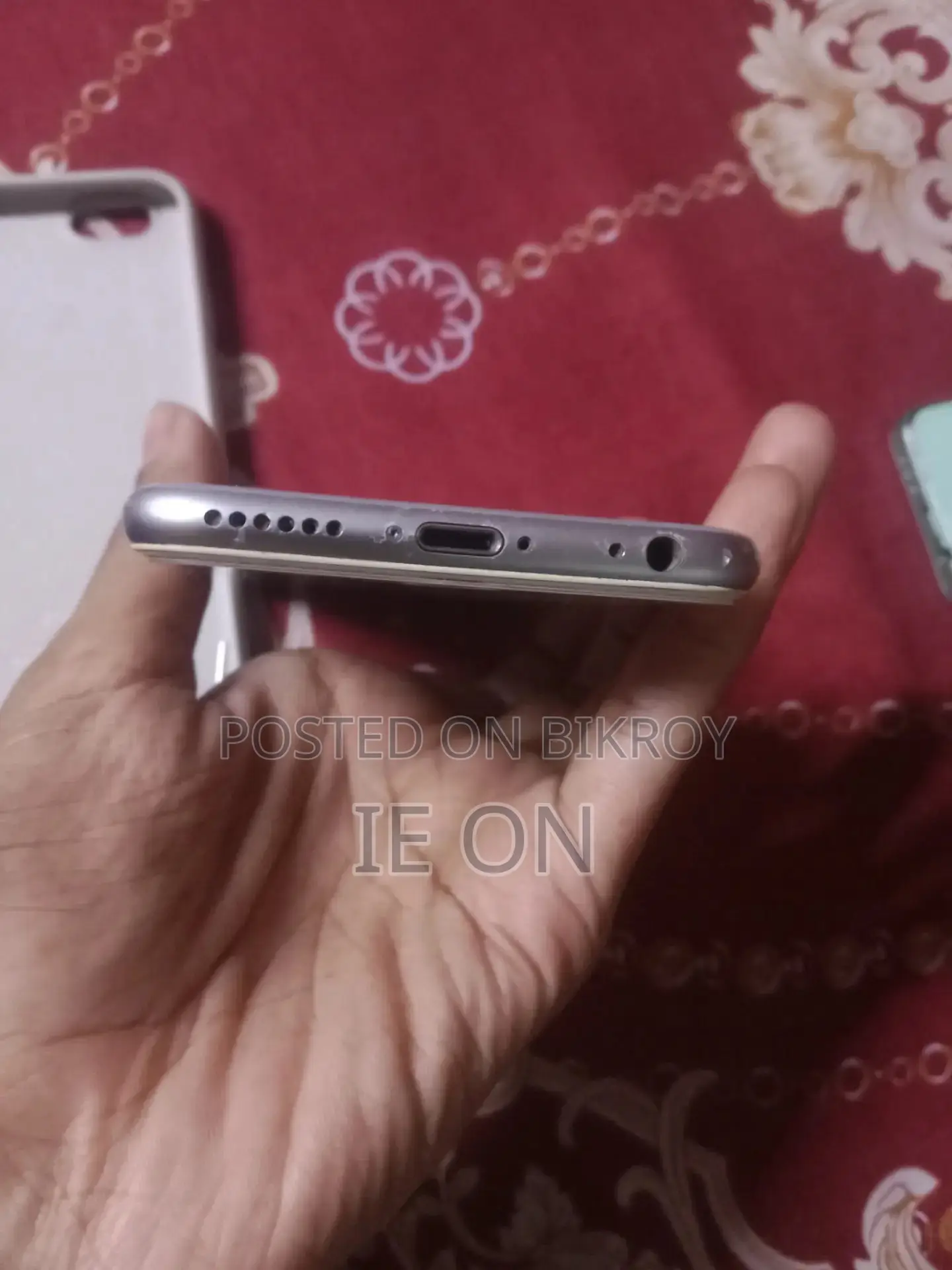 অ্যাপল আইফোন ৬এস ৩২ জিবি সিলভার