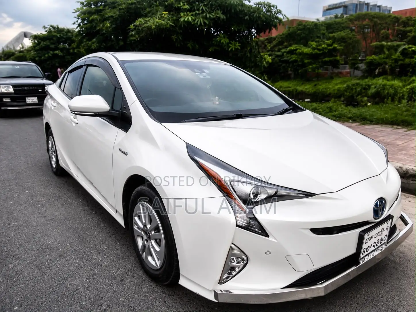 Toyota Prius Two 2017 Pearl