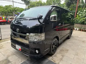 Toyota HiAce 2021 Black