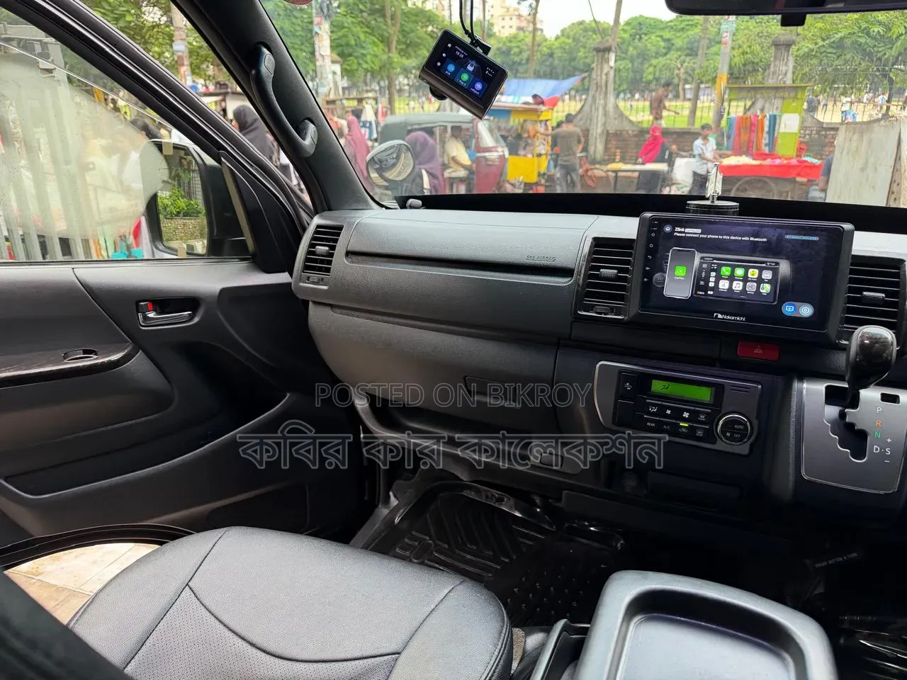Toyota HiAce 2021 Black