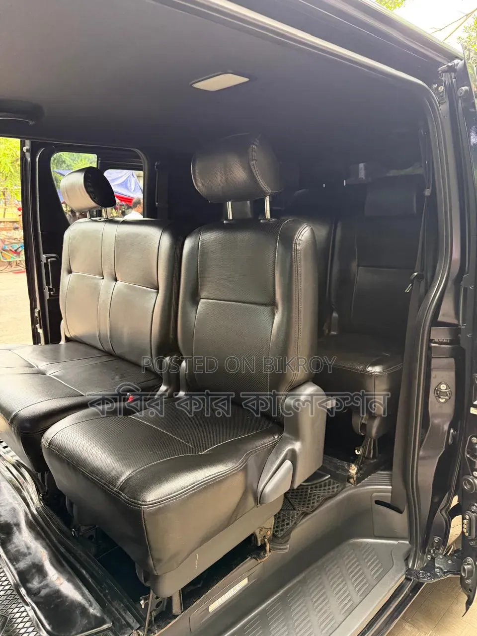 Toyota HiAce 2021 Black
