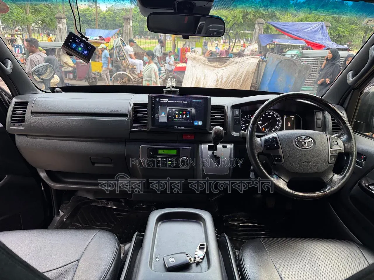 Toyota HiAce 2021 Black
