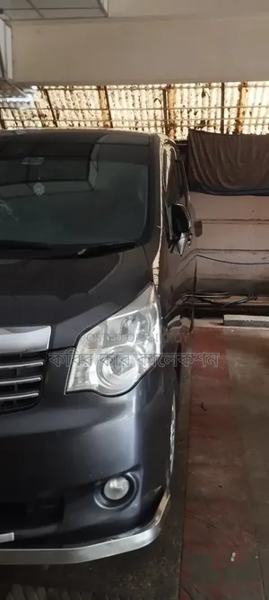 Toyota Noah 2013 Gray