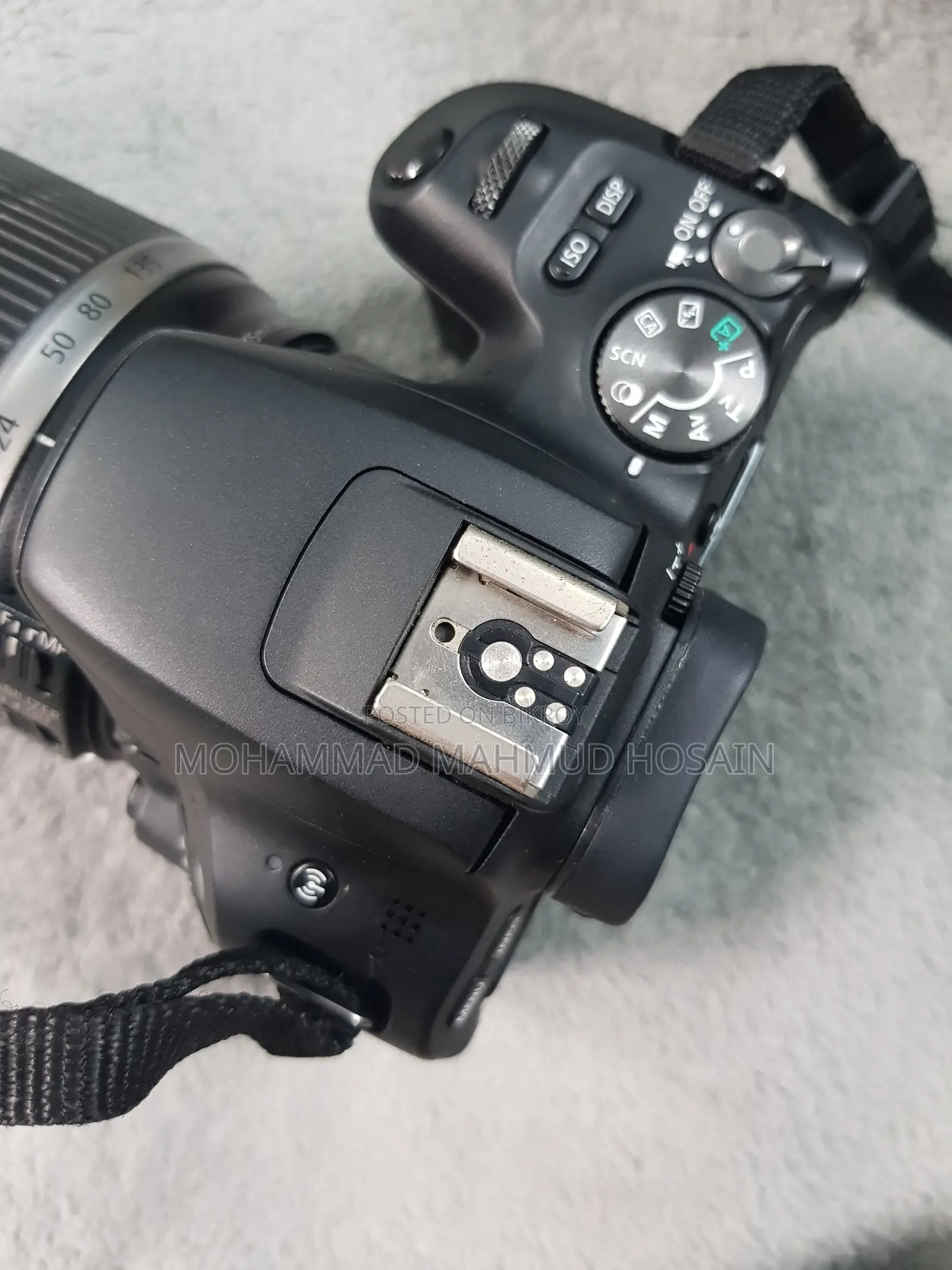 Canon 200D DSLR With 18-200mm Zoom Lens