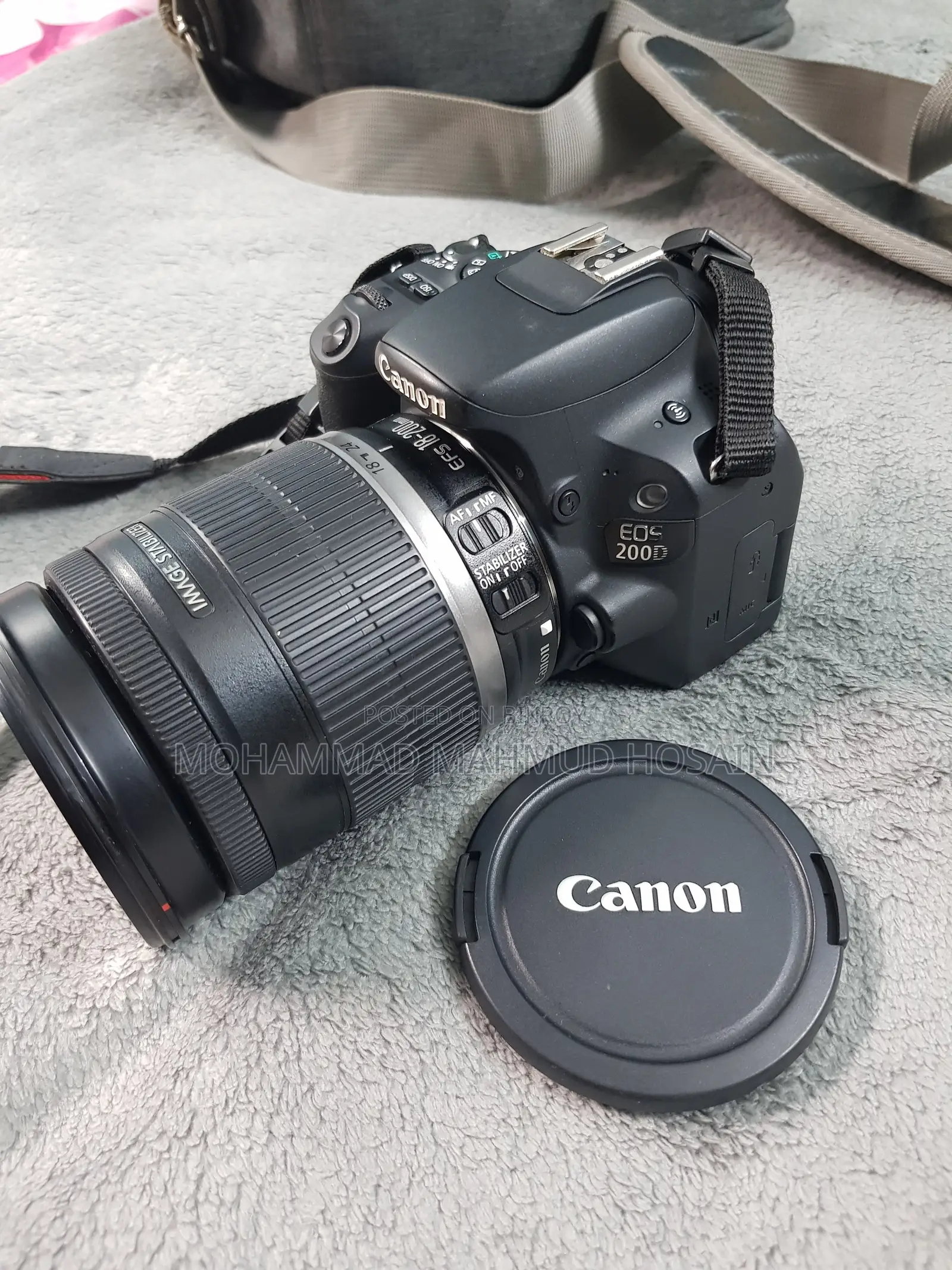 Canon 200D DSLR With 18-200mm Zoom Lens