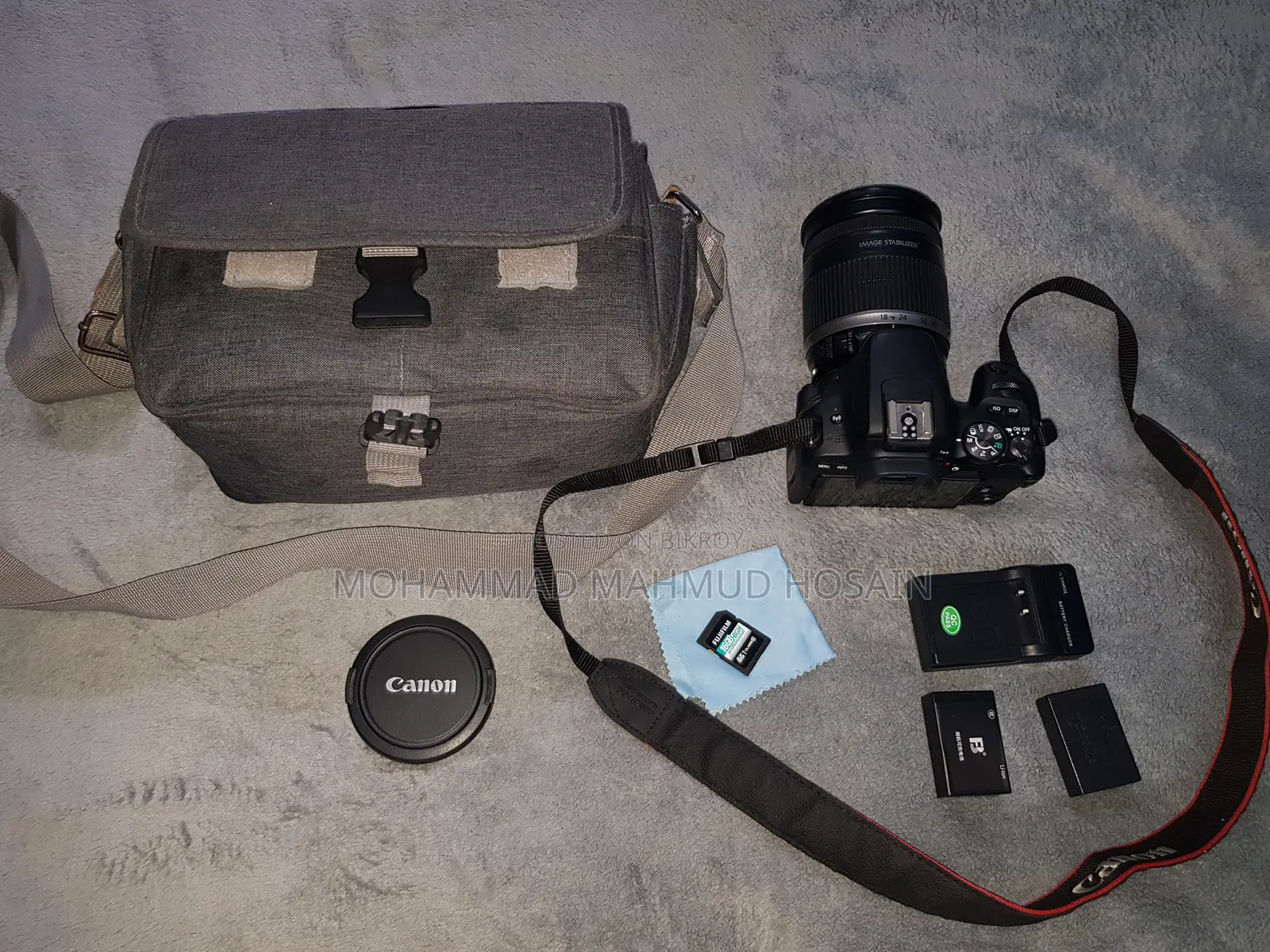 Canon 200D DSLR With 18-200mm Zoom Lens
