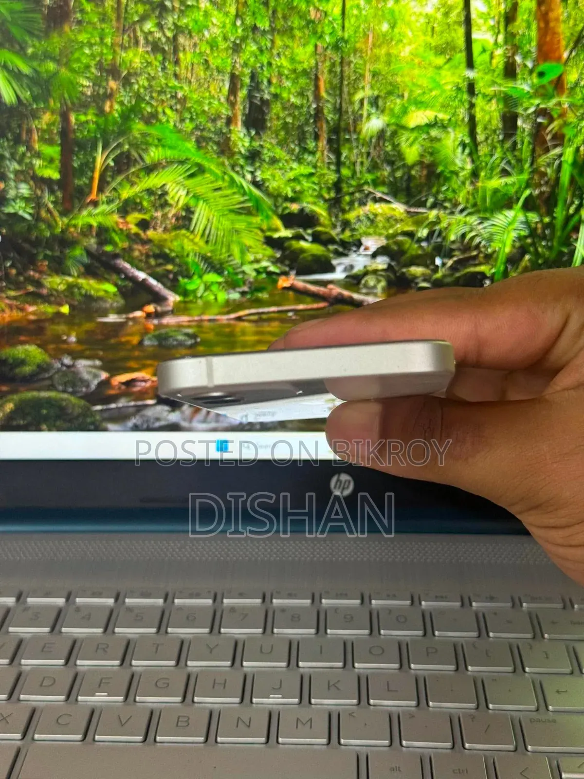 অ্যাপল আইফোন ১২ ১২৮ জিবি হোয়াইট