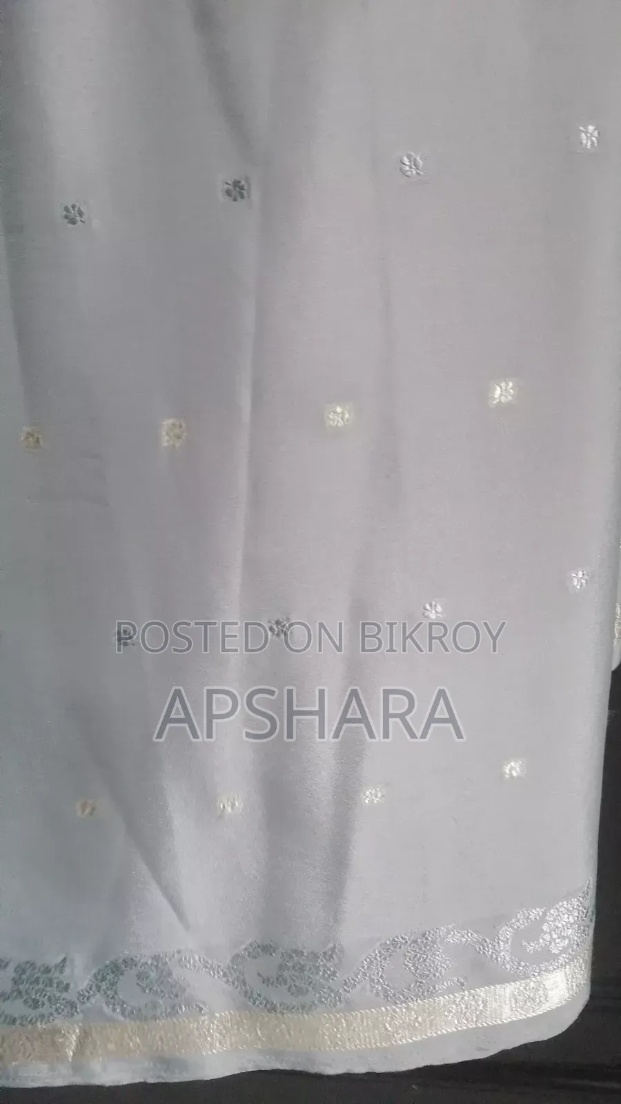 ডার্ক অ্যাশ সিল্ক শাড়ি