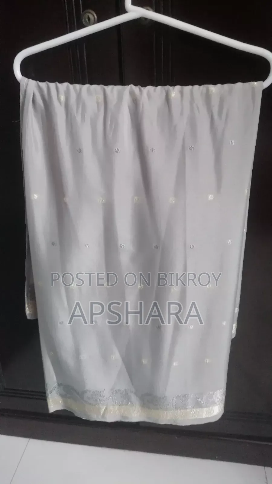 ডার্ক অ্যাশ সিল্ক শাড়ি