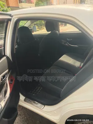 টয়োটা প্রিমিও ২০১২ পার্ল