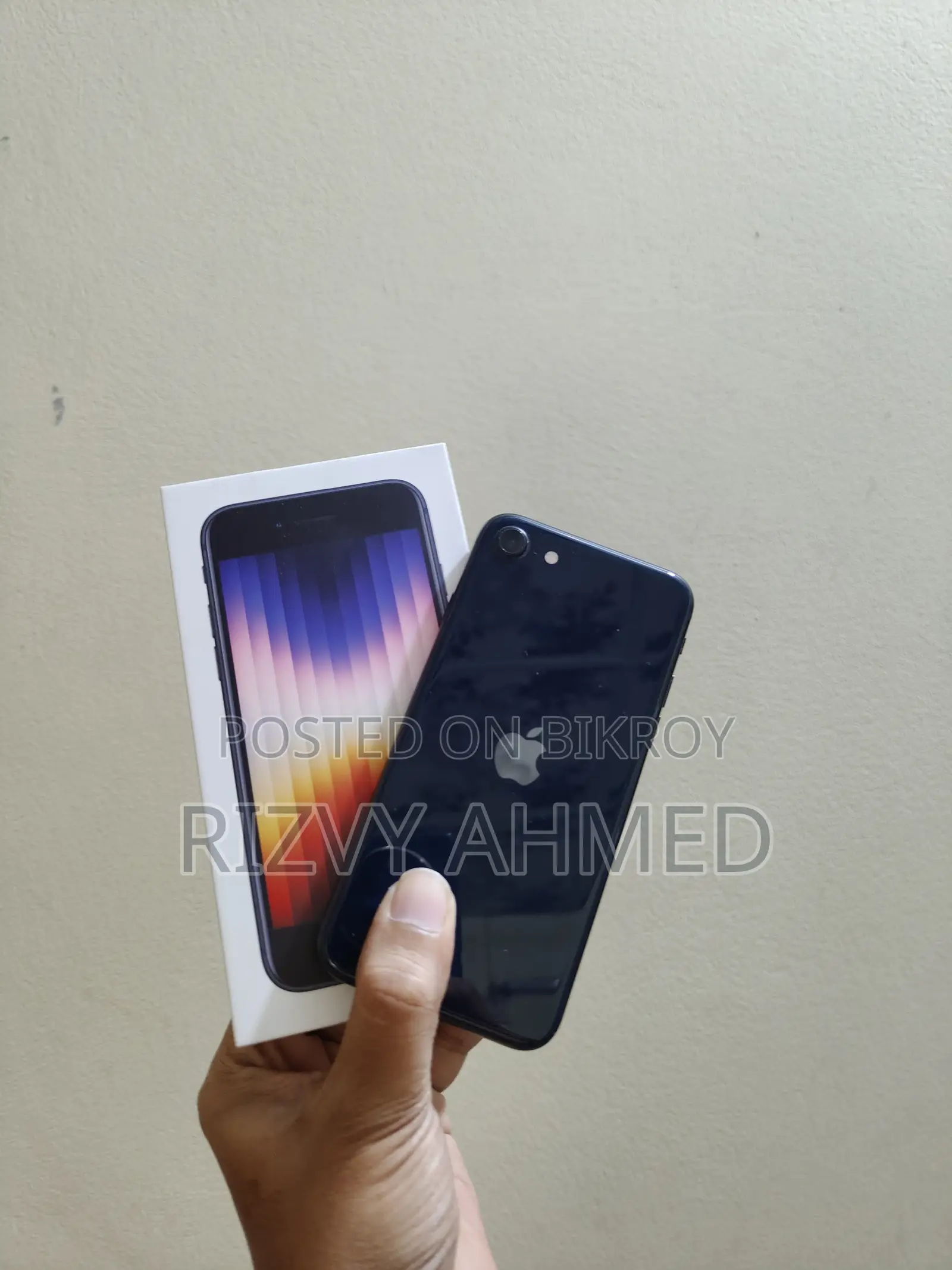 Apple iPhone SE (2022) 64 GB Black