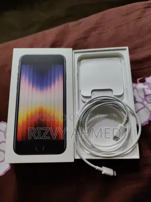 Apple iPhone SE (2022) 64 GB Black