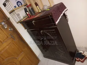 টেবিল জুতার র‍্যাক