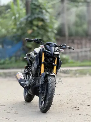 ইয়ামাহা এমটি-১৫ ২০২২ কালো