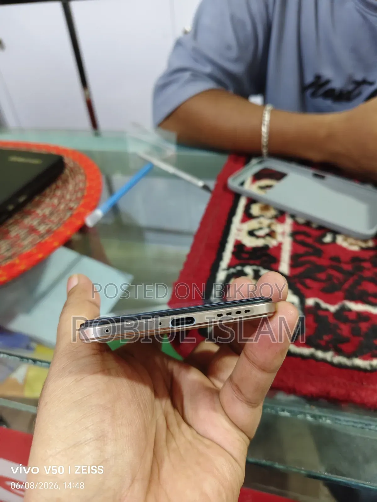 ভীভো ভি২৩ ১২৮ জিবি গোল্ড