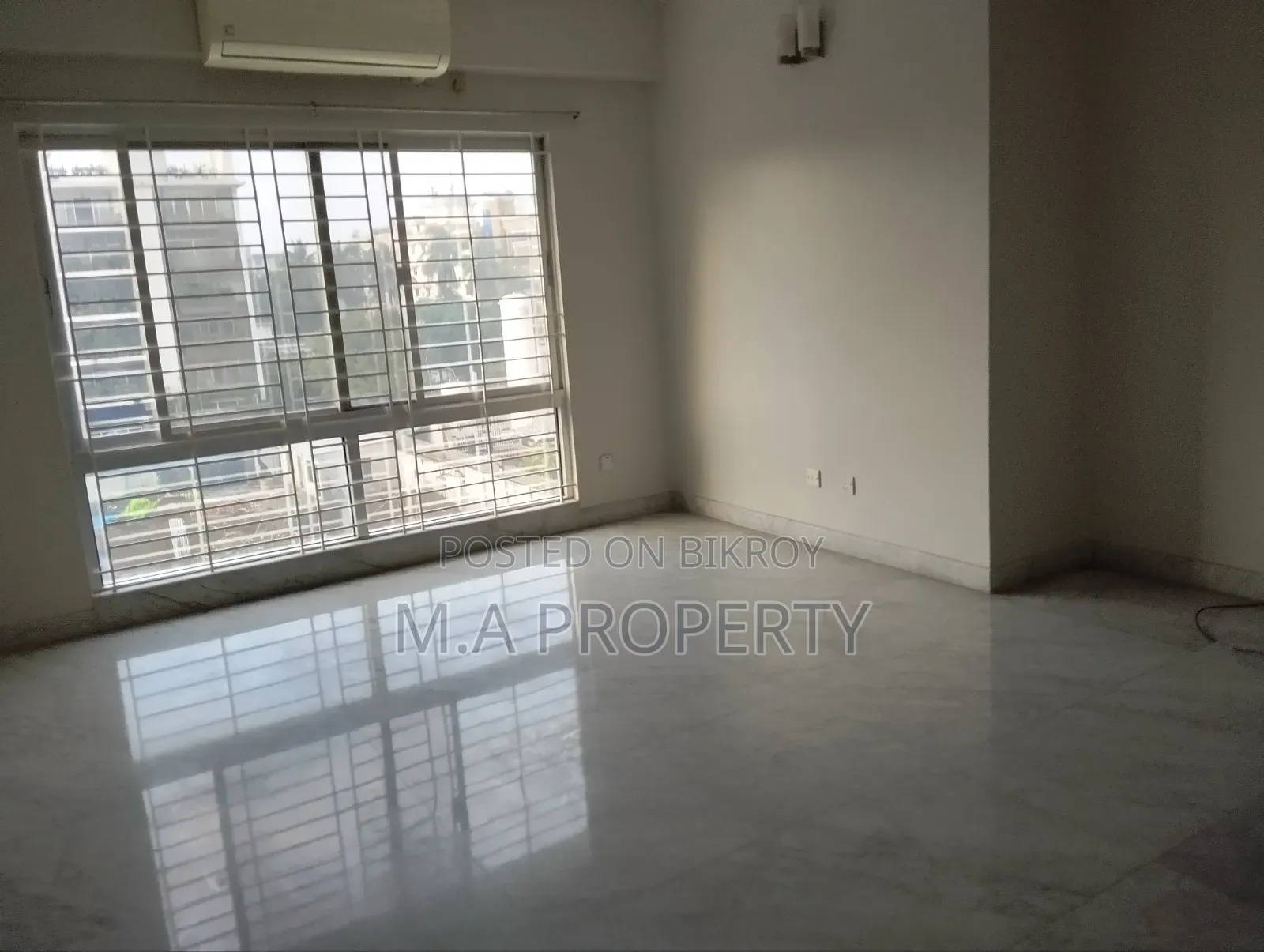 4 Bedroom Apartment in Rangs, Gulshan for Rent