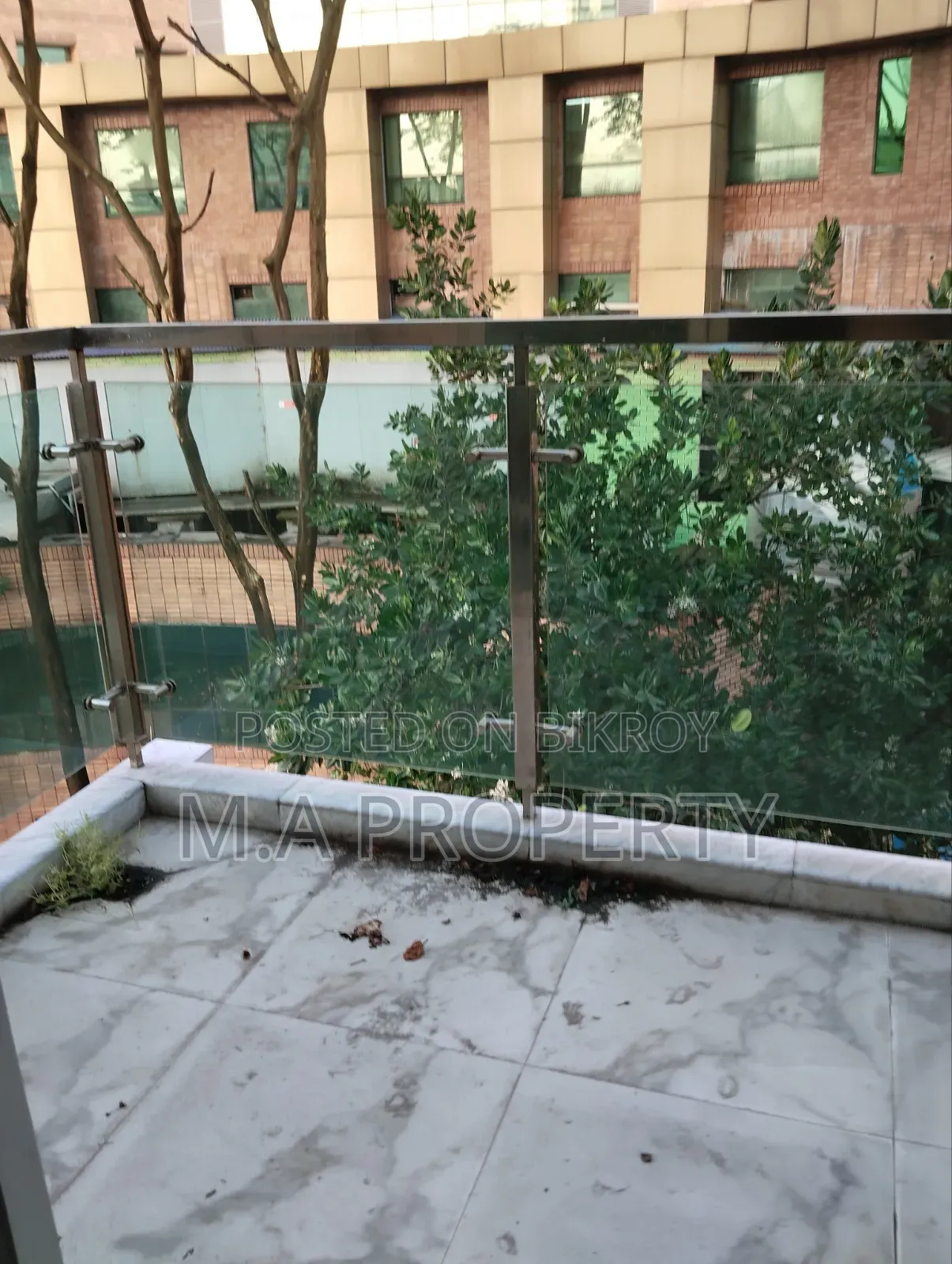 4 Bedroom Apartment in Rangs, Gulshan for Rent