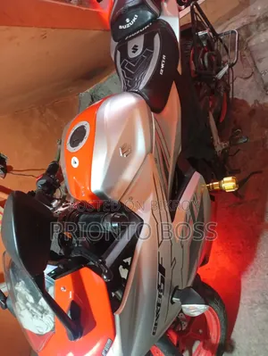 সুজুকি জিক্সার এসএফ ২০২৪ কমলা
