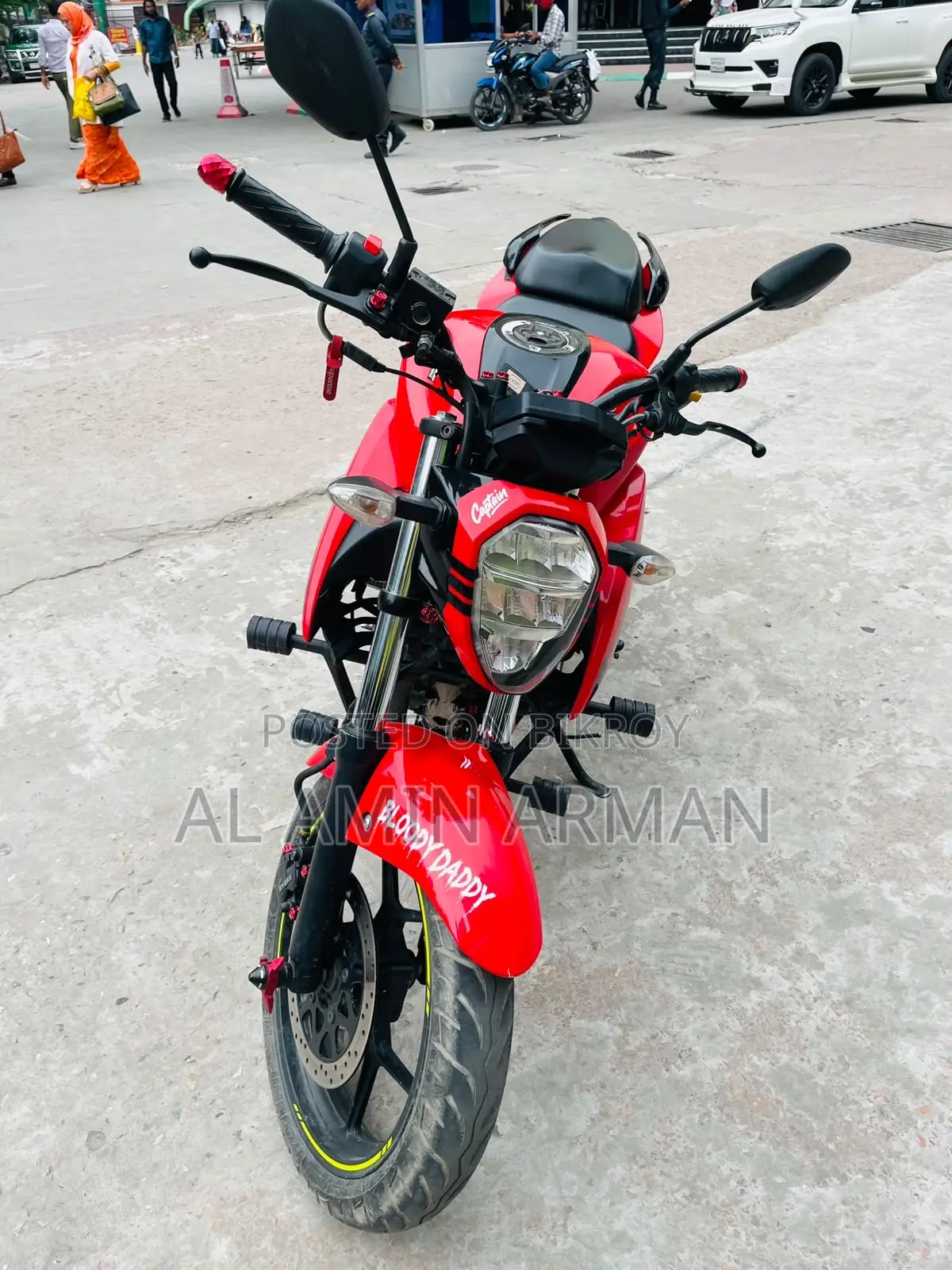 সুজুকি জিক্সার ২০২৩ লাল