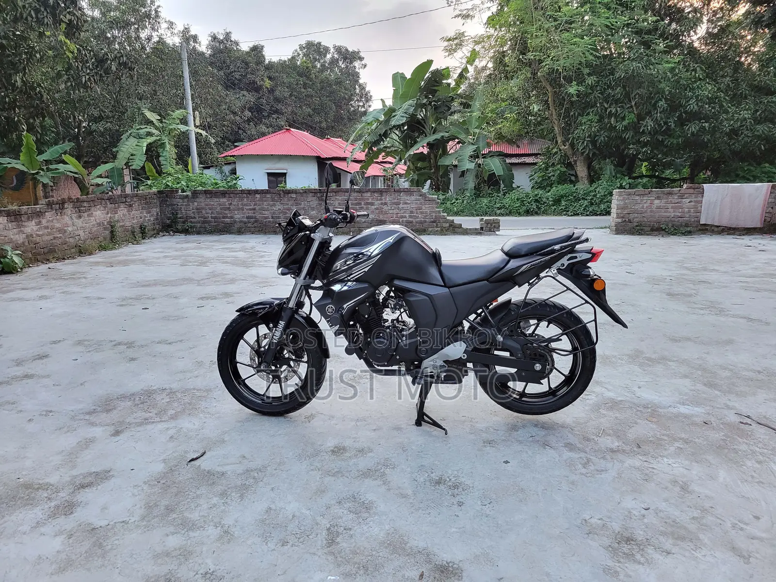 ইয়ামাহা এফজেডএস ভি২ ২০২৪ ব্ল্যাক