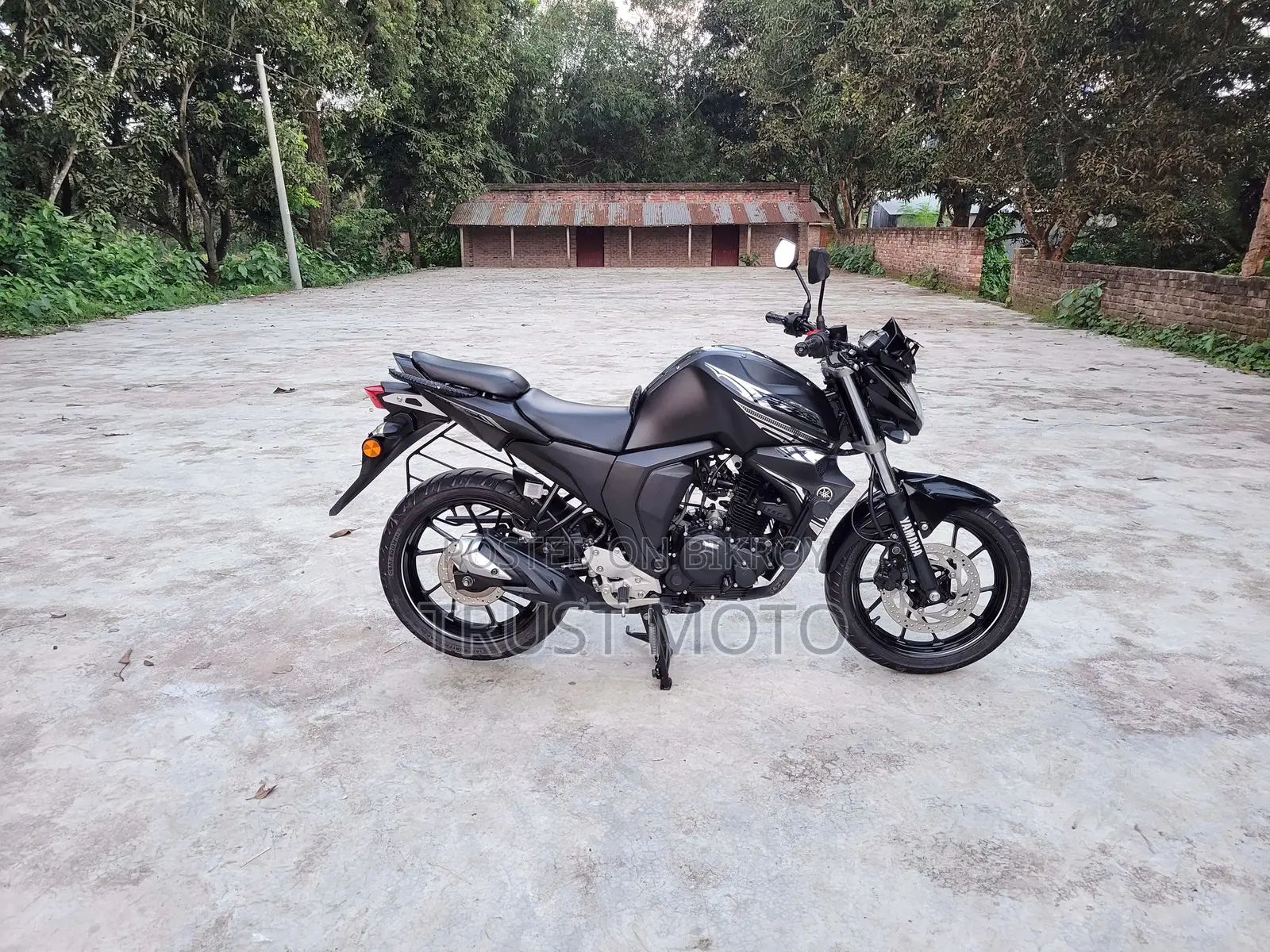ইয়ামাহা এফজেডএস ভি২ ২০২৪ ব্ল্যাক
