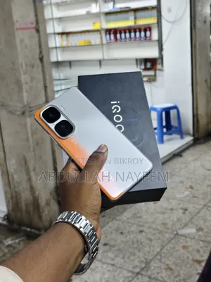 iQOO 256 GB White