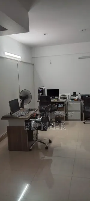 1750 Sq Ft Unfurnished Office for Rent in Banani