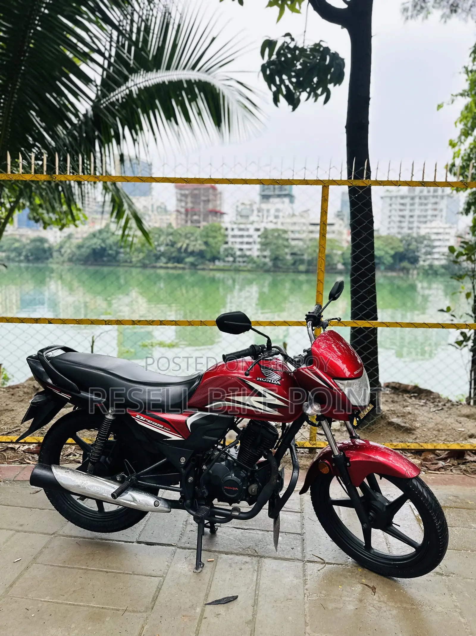 Honda Dream Neo 2022 Red