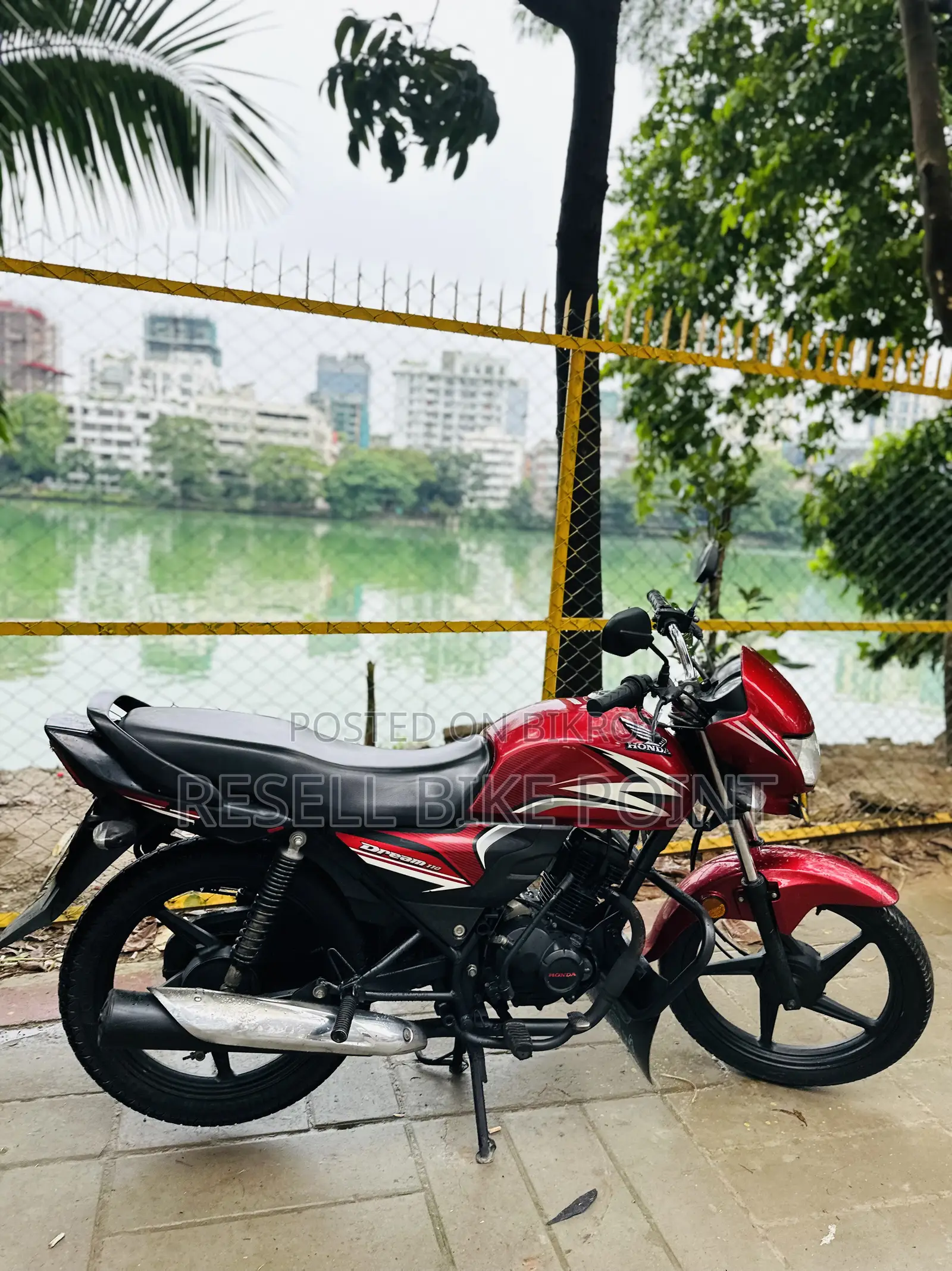 Honda Dream Neo 2022 Red