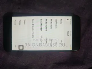 Apple iPhone SE (2020) 64 GB Red