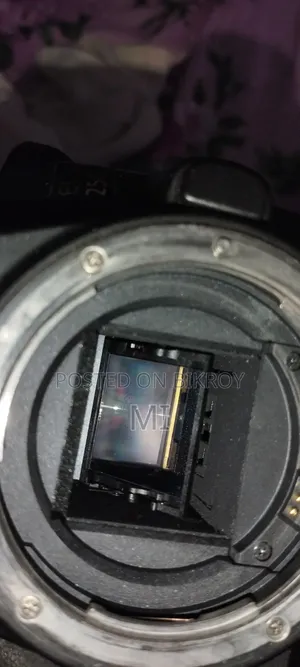 Canon 250D Camera + 18/55 + Box - URGENT SELL