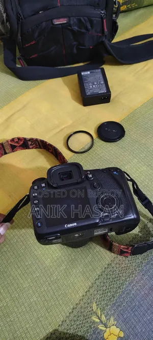 ক্যানন ইওএস ৭ডি উইথ কিট লেন্স