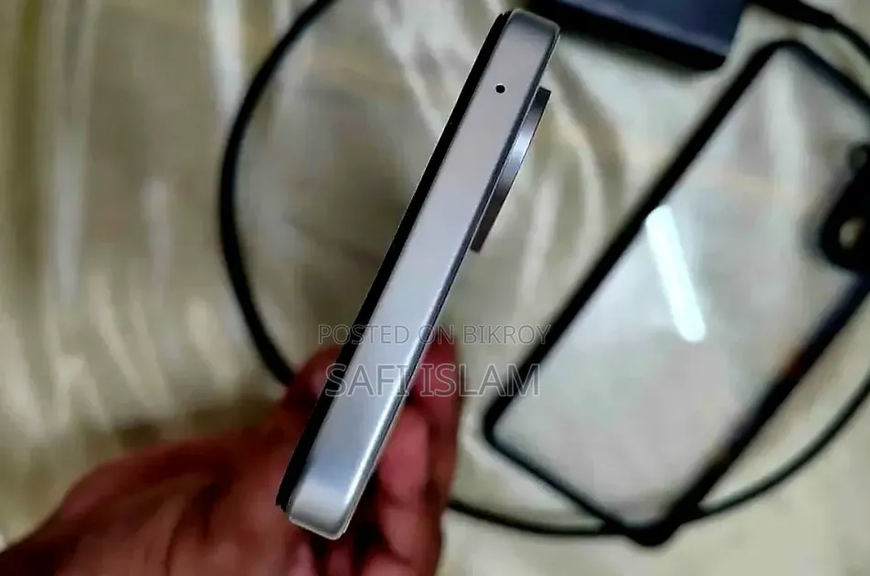 ওয়ানপ্লাস নর্ড সিই৫ ১২৮ জিবি হোয়াইট