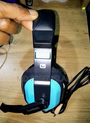 Headphones 🎧