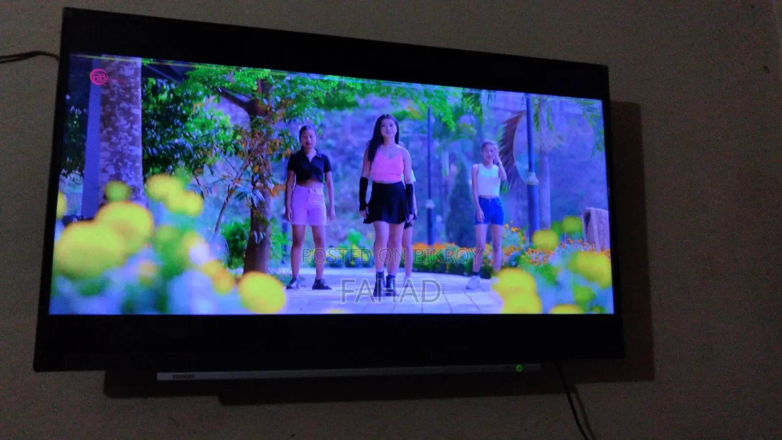 40" Toshiba Smart TV