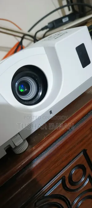 হিটাচি প্রজেক্টর