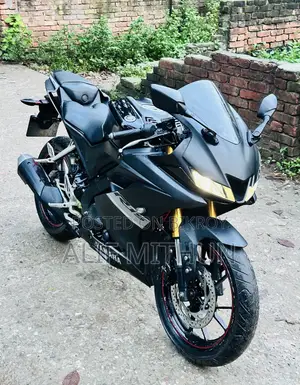 ইয়ামাহা আর১৫ ভি৩ ২০২০ কালো