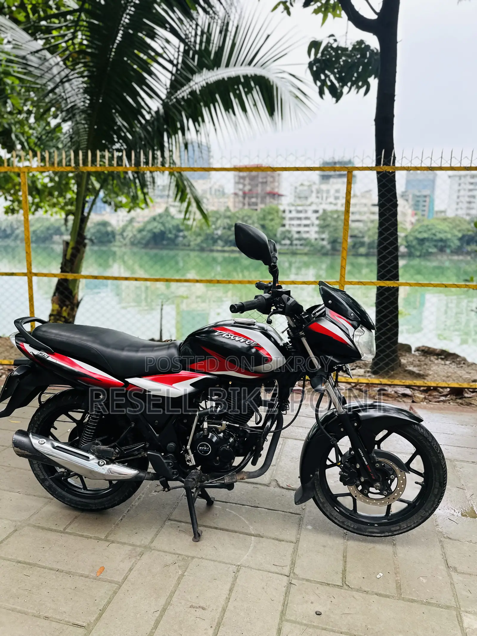 Bajaj Discover 125 2022 Black