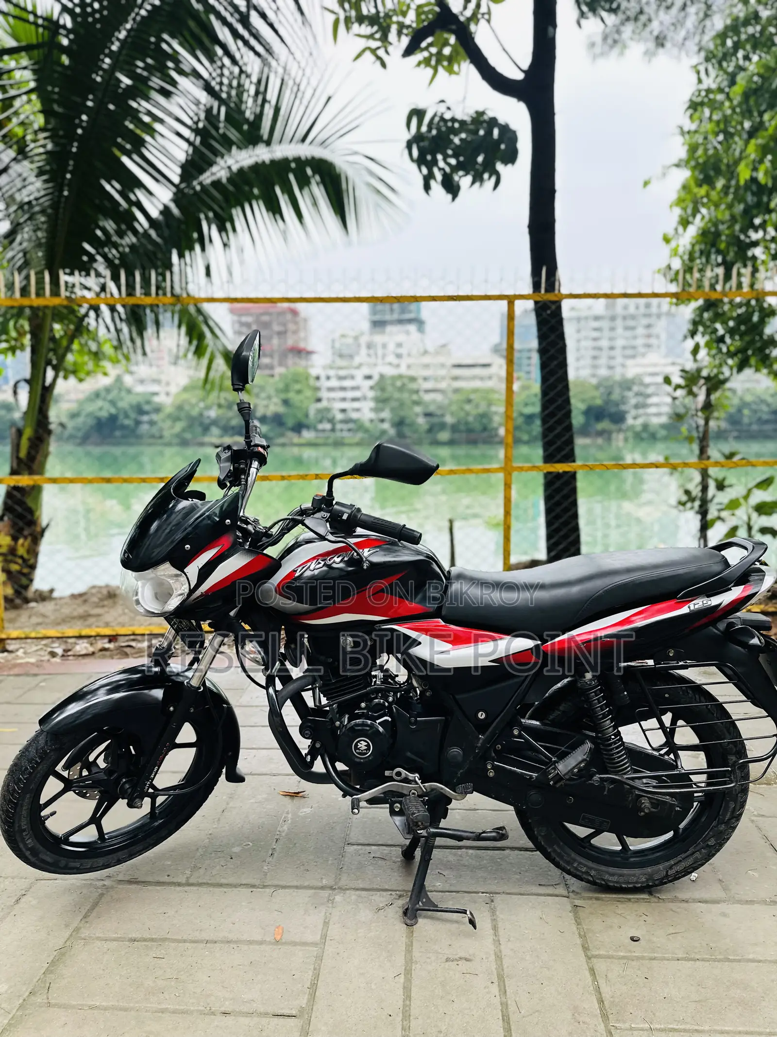 Bajaj Discover 125 2022 Black